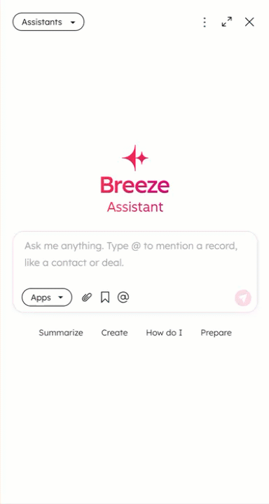 Der Breeze Copilot arbeitet direkt in der HubSpot-Oberfläche und schlägt passende Prompts vor.